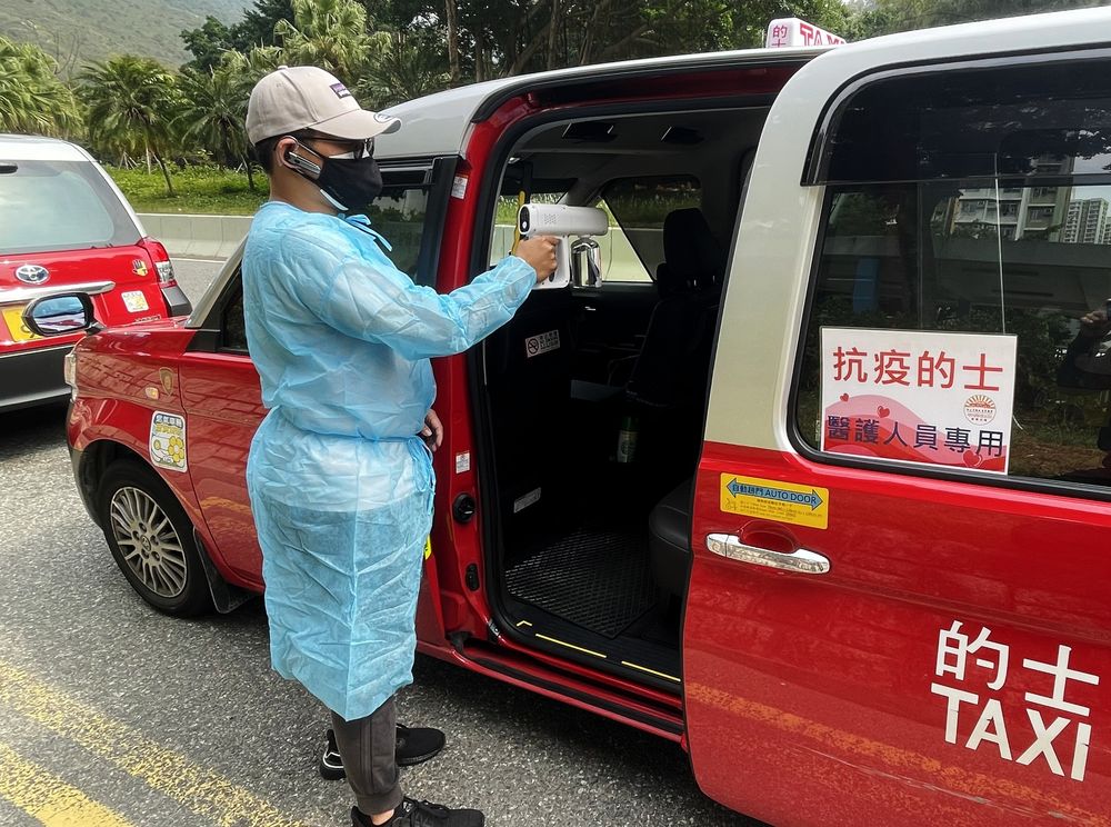 香港故事|香港抗疫车队:疫情下逆行的"红飘带-荔枝网