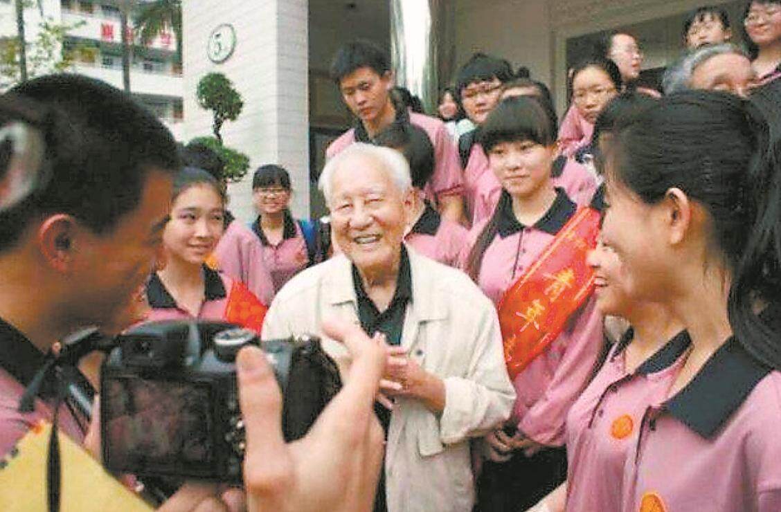 赤子归海 桑梓永念——中国核潜艇先驱黄旭华院士逝世 粤东乡亲深切缅怀 -广东台荔枝网